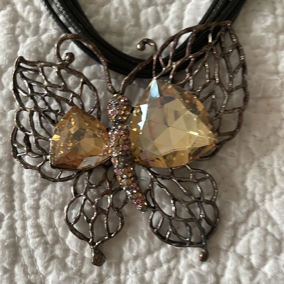 Butterfly necklace with yellow and pink stones. - Picture 2 of 5